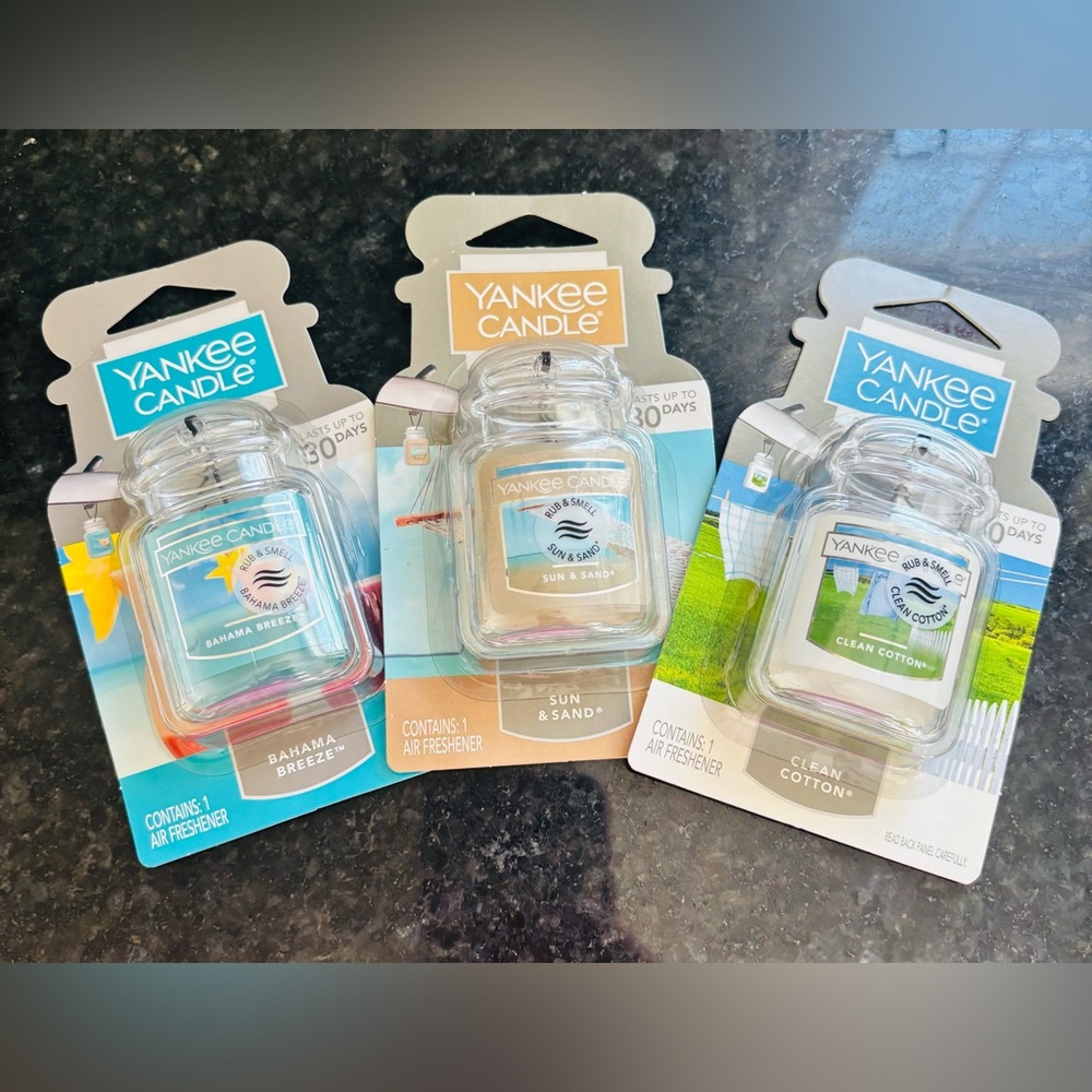 🚗 (3) NWT ‘YANKEE CANDLE’ AIR FRESHNERS